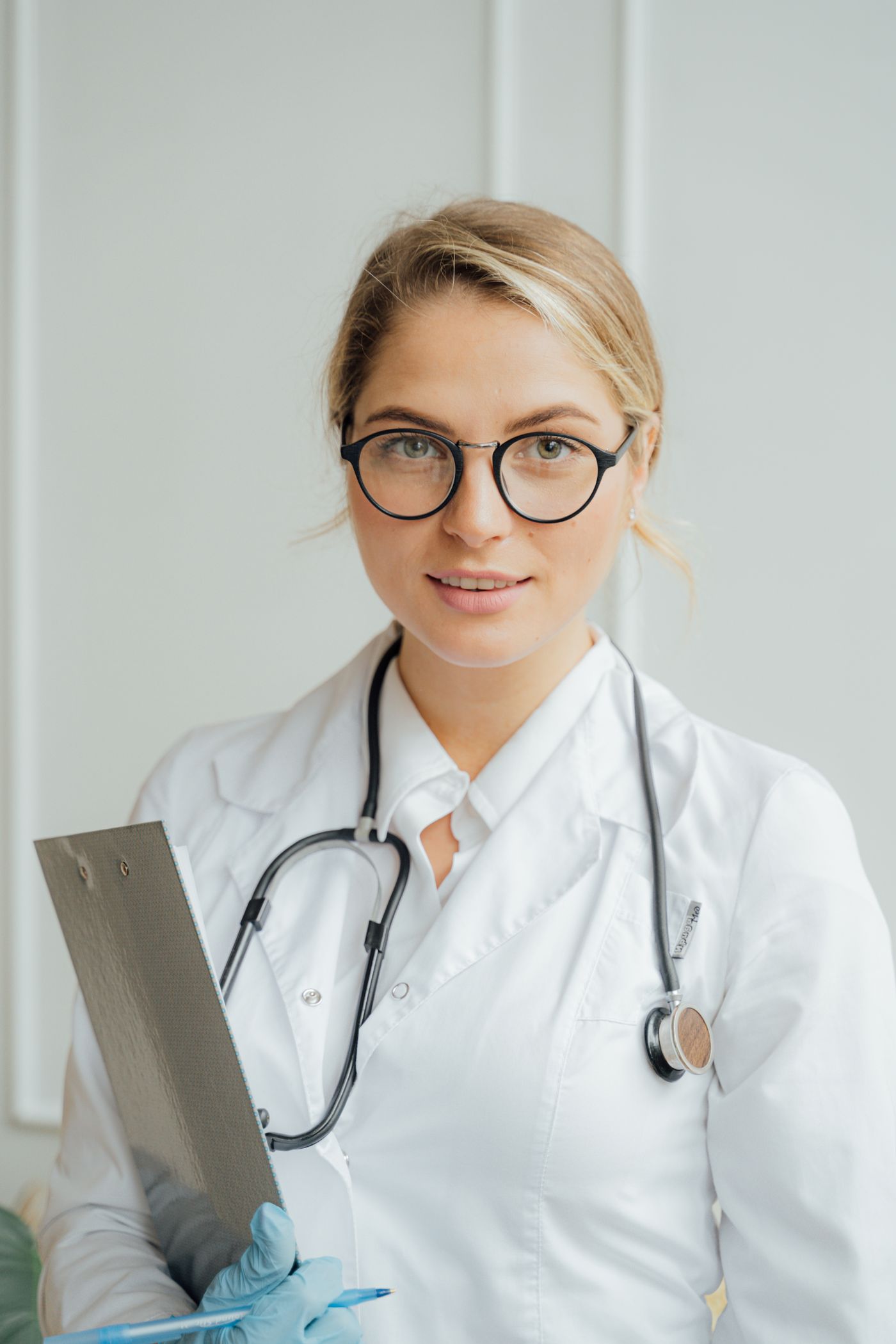 Dr. Elena Voss